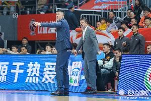 广东男篮不挑对手！杜锋：没算小分 对谁都全力以赴