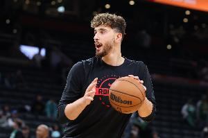 定海神针！申京关键时刻补防大帽贝恩！火箭挑战成功得到球权！